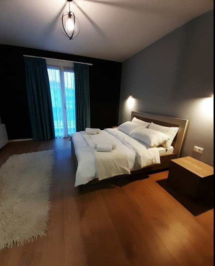 House Of Horses Shtepia E Kuajve Hotel Korce Eksteriør billede