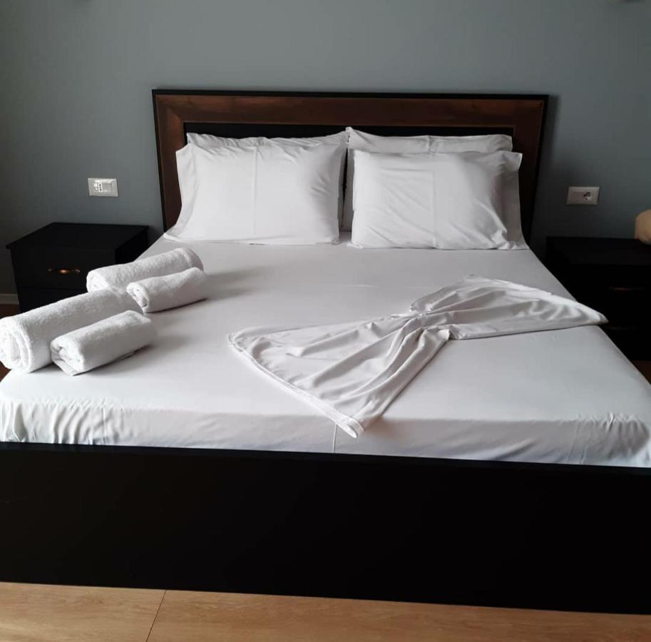 House Of Horses Shtepia E Kuajve Hotel Korce Eksteriør billede
