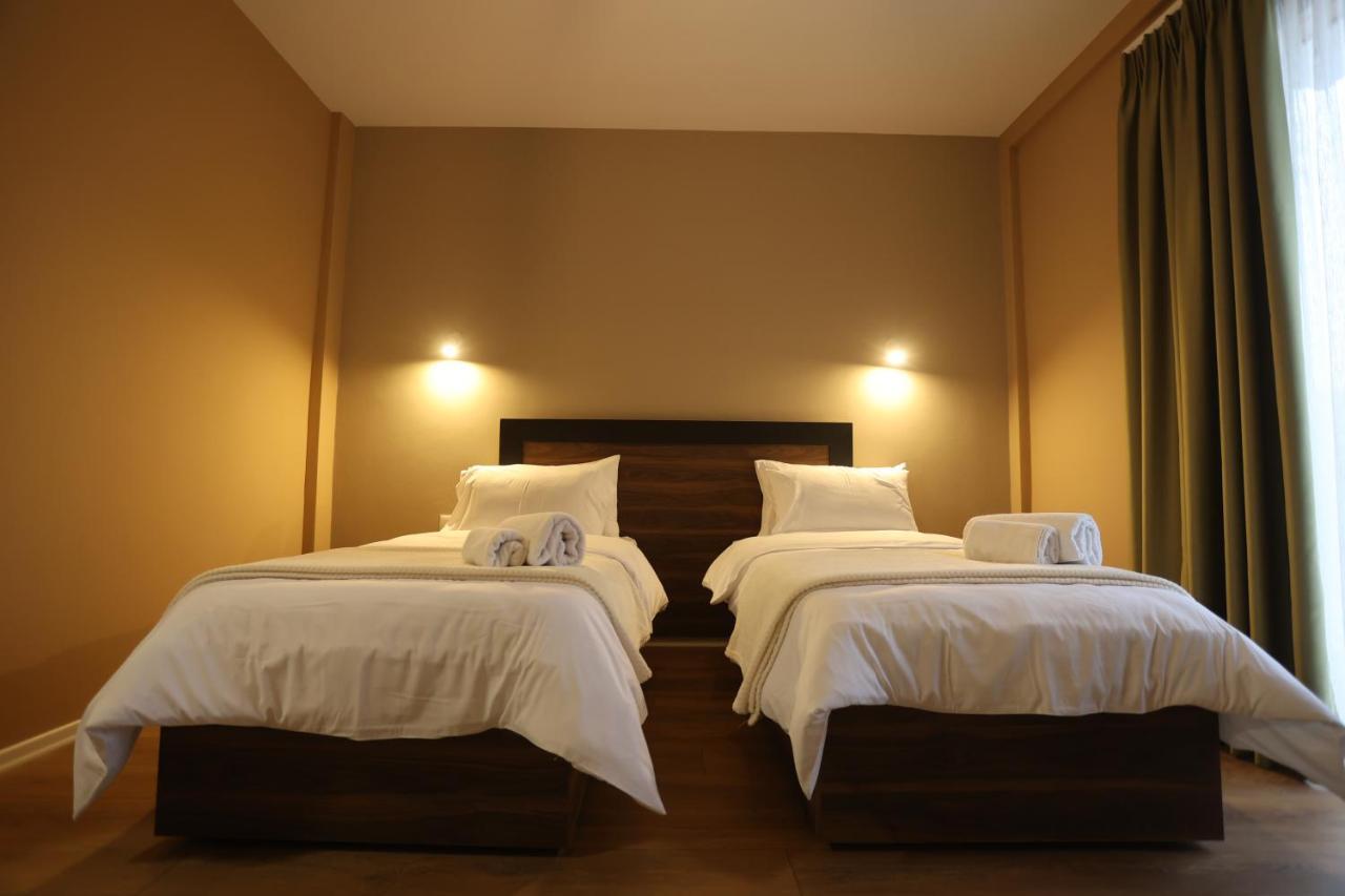House Of Horses Shtepia E Kuajve Hotel Korce Eksteriør billede