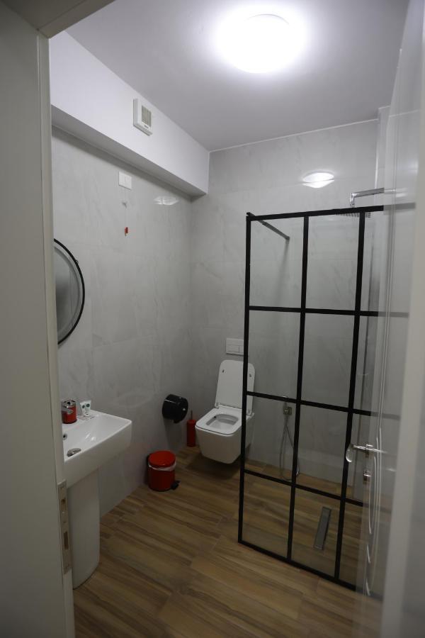 House Of Horses Shtepia E Kuajve Hotel Korce Eksteriør billede