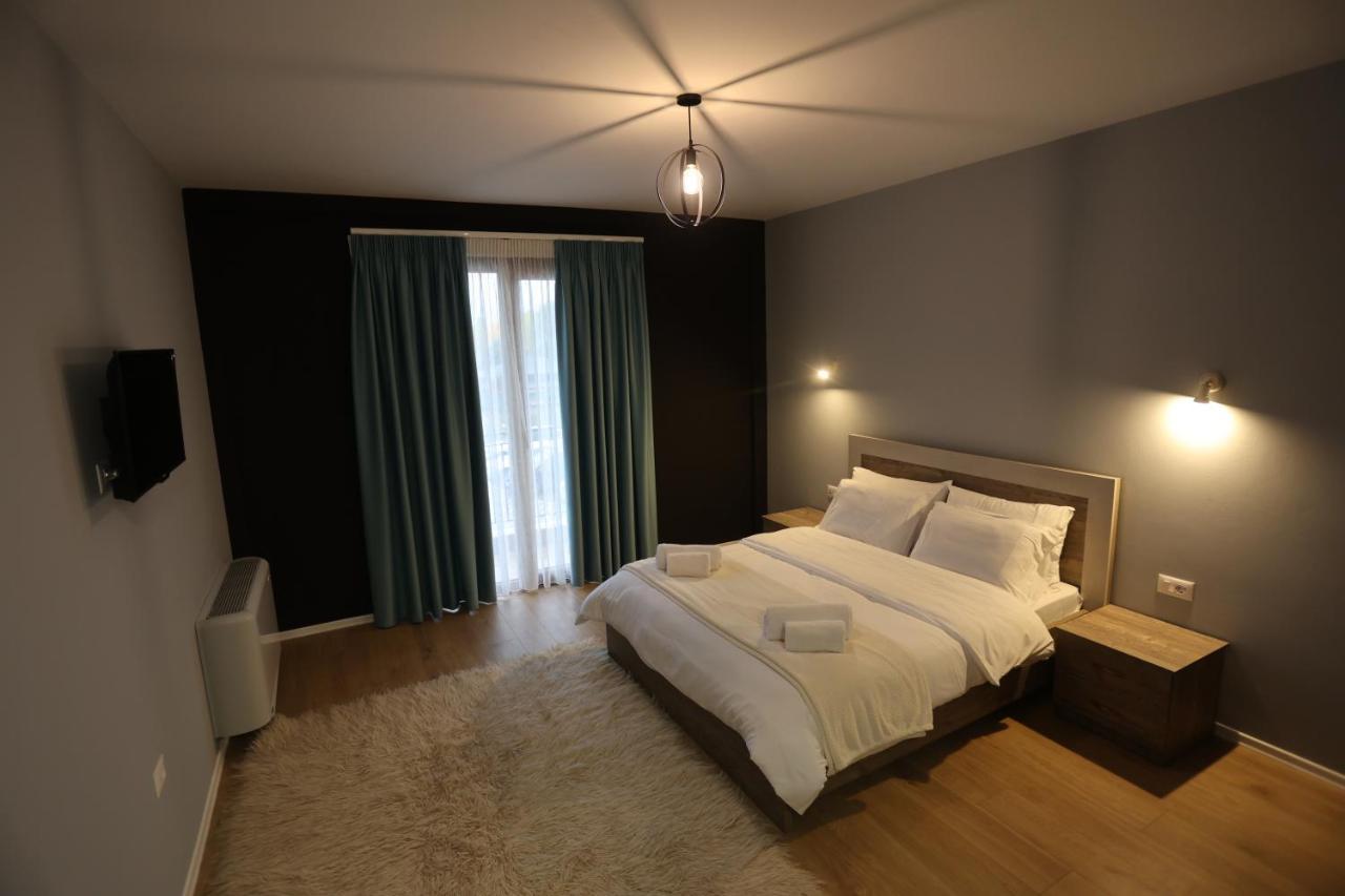 House Of Horses Shtepia E Kuajve Hotel Korce Eksteriør billede